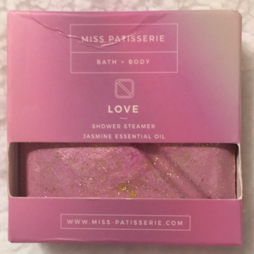 Miss Patisseries Love Shower Steamer